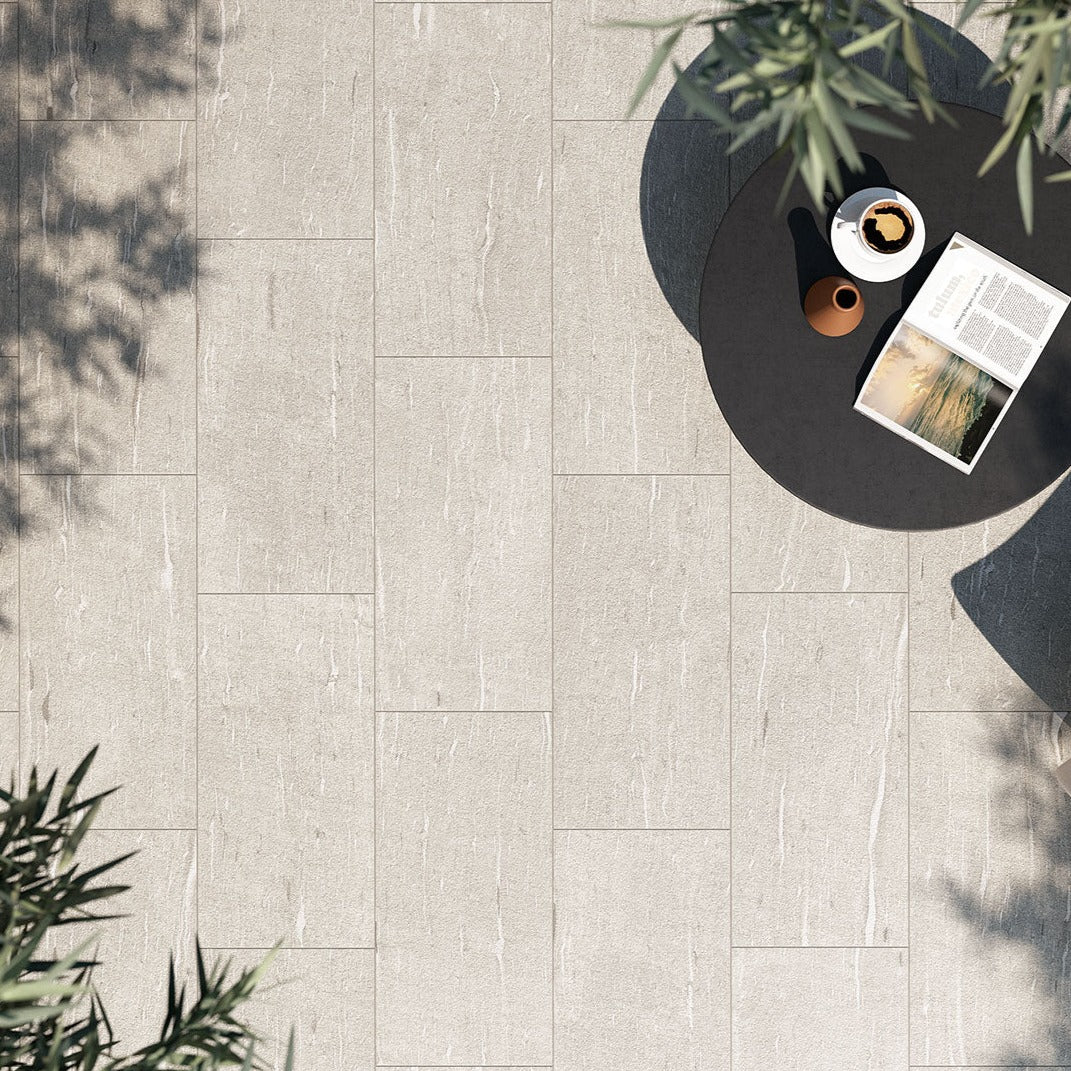 Piastrelle-per-esterno_Ceramiche-Coem_Moon_Vein_White-30x60-coem17.jpg